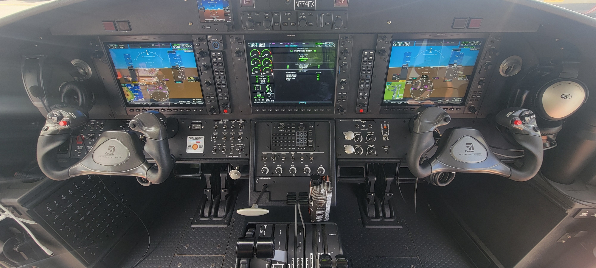 Cessna SkyCourier cockpit